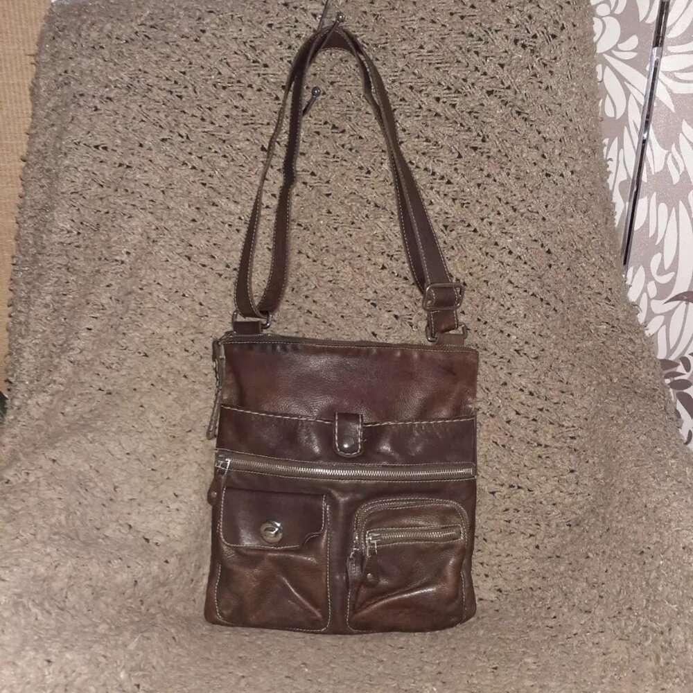 ROOTS-Venetian Village Prince-Crossbody-Chocolate Brown Tribe Leather-Excellent